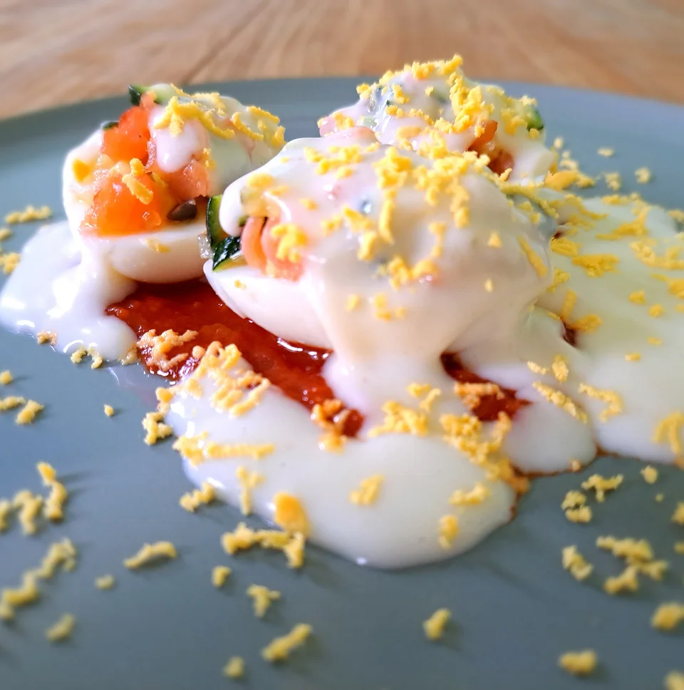 Huevos Rellenos de Salmón Ahumado