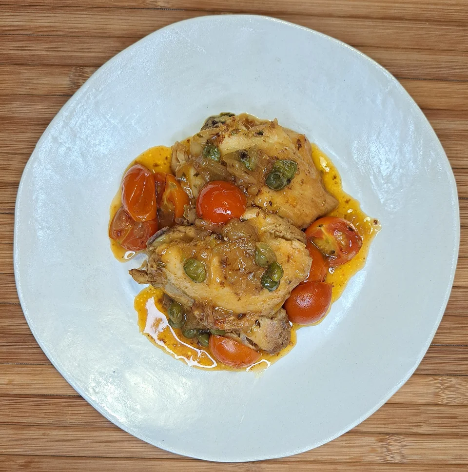 Pollo con Tomatitos y Alcaparras