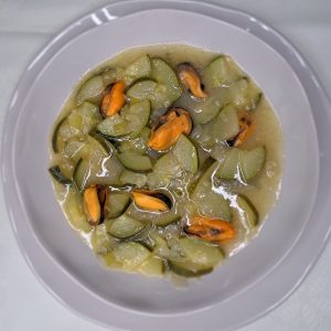 Sopa de mejillones y calabacín