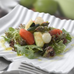 Ensalada de verduras al vapor con queso de cabra