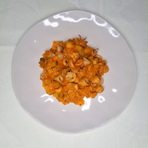 Pisto con calamares
