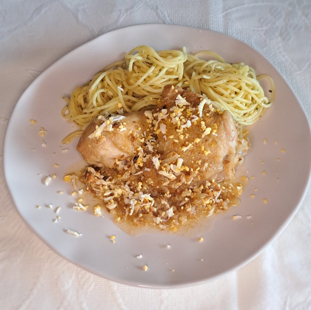 Pollo en pepitoria con pasta